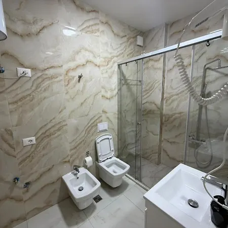 Eiden Tirana